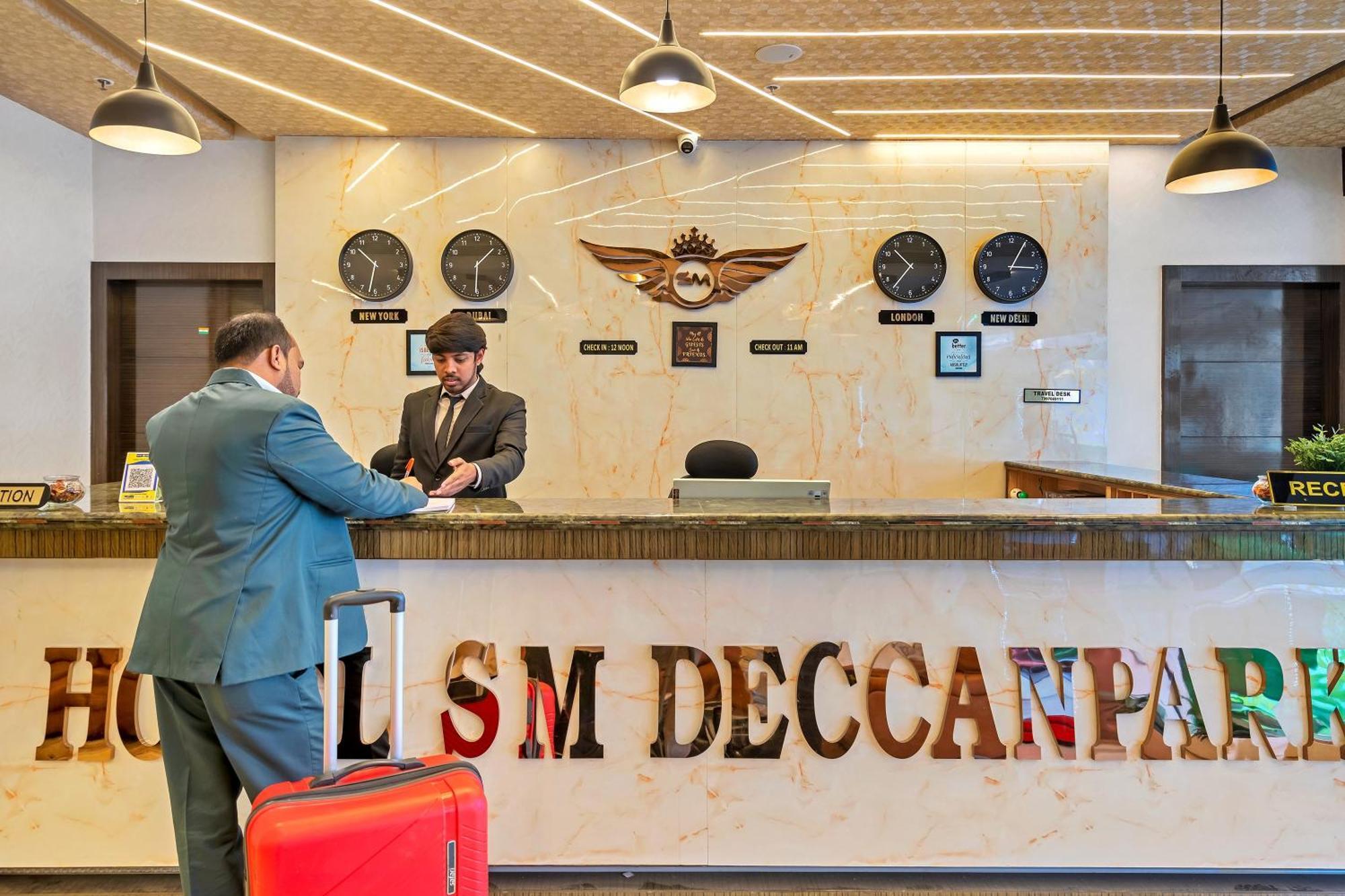 Hotel Sm Deccan Park Shamshabad Exteriör bild
