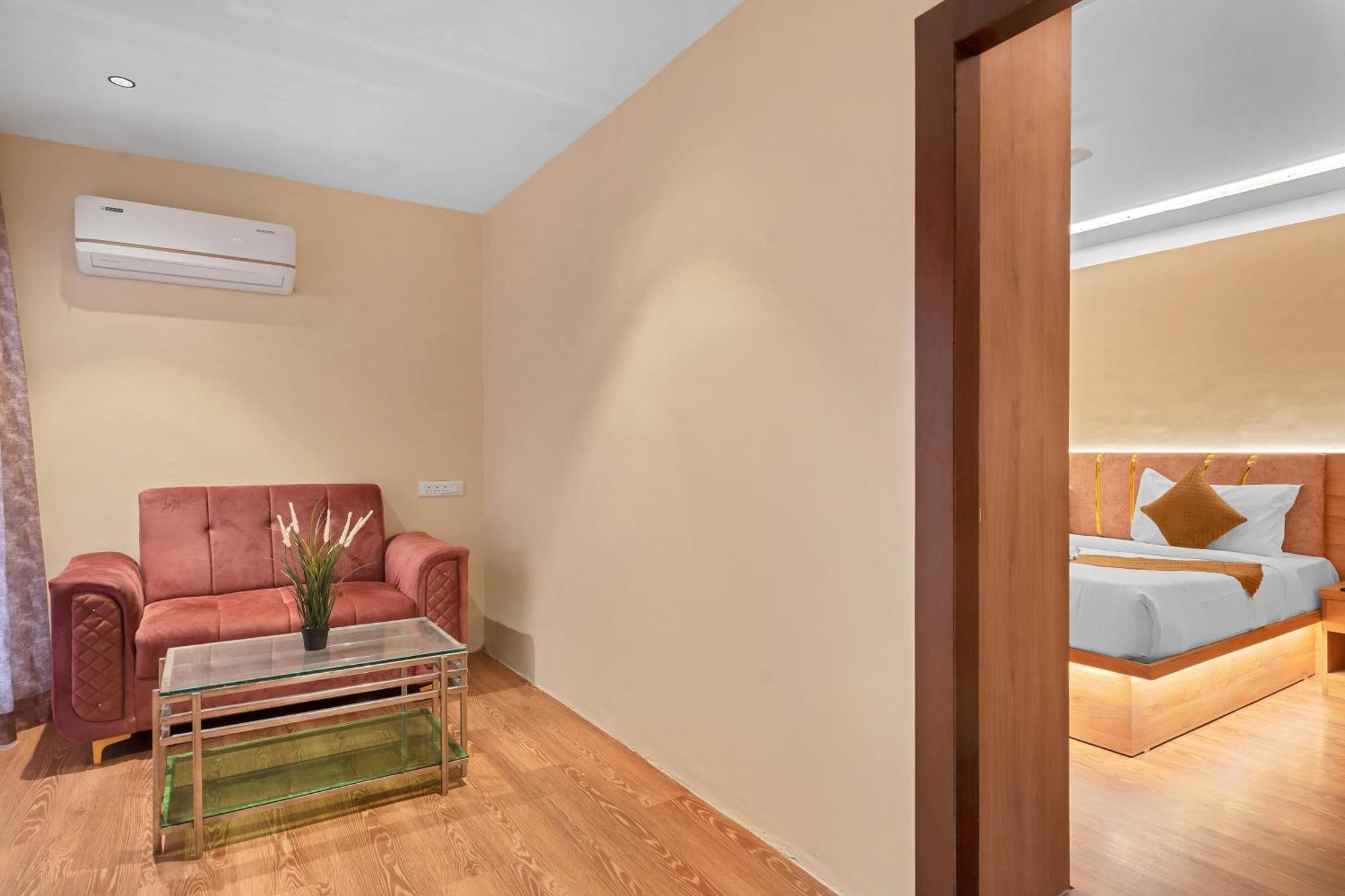 Hotel Sm Deccan Park Shamshabad Exteriör bild
