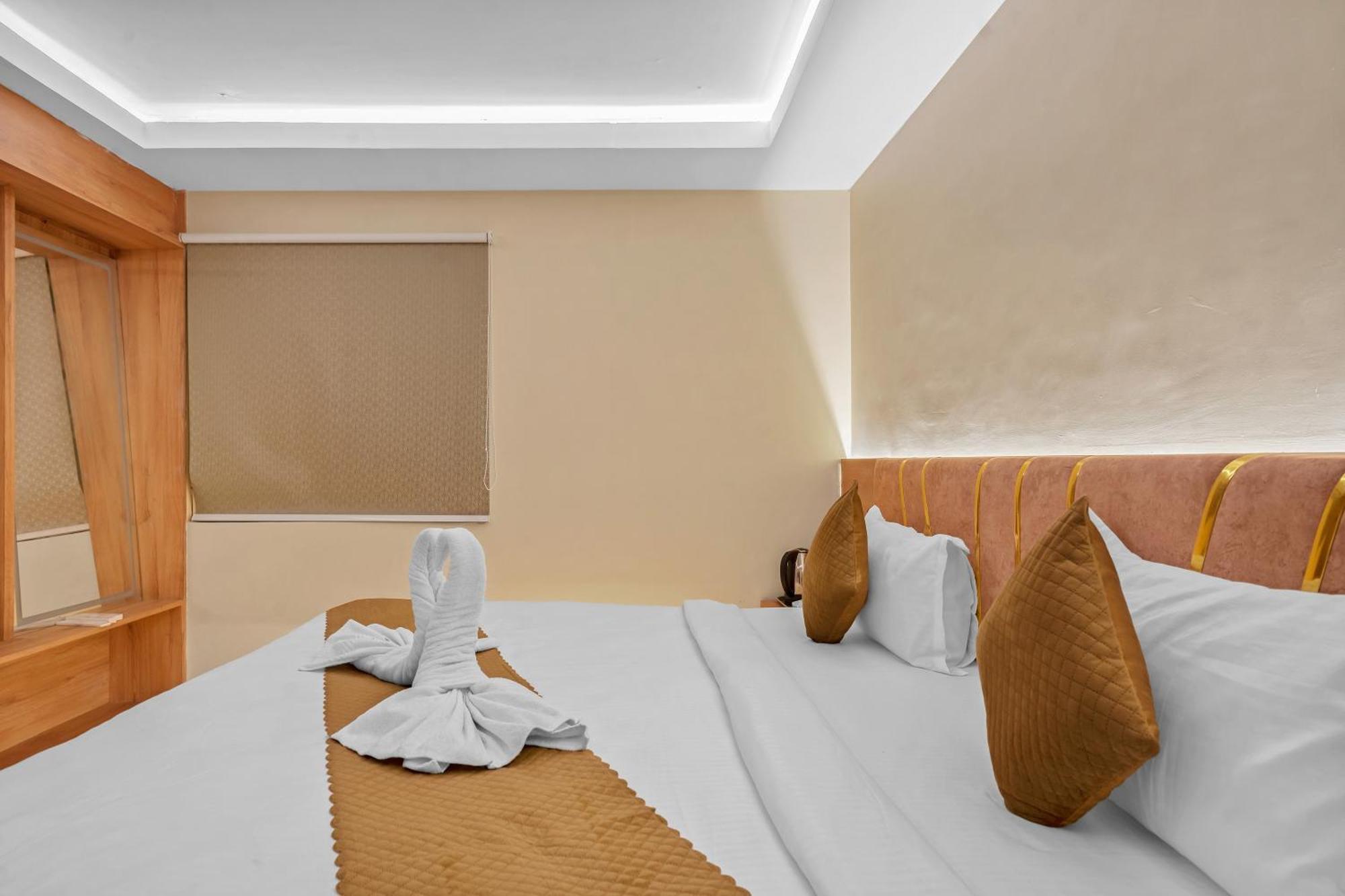 Hotel Sm Deccan Park Shamshabad Exteriör bild