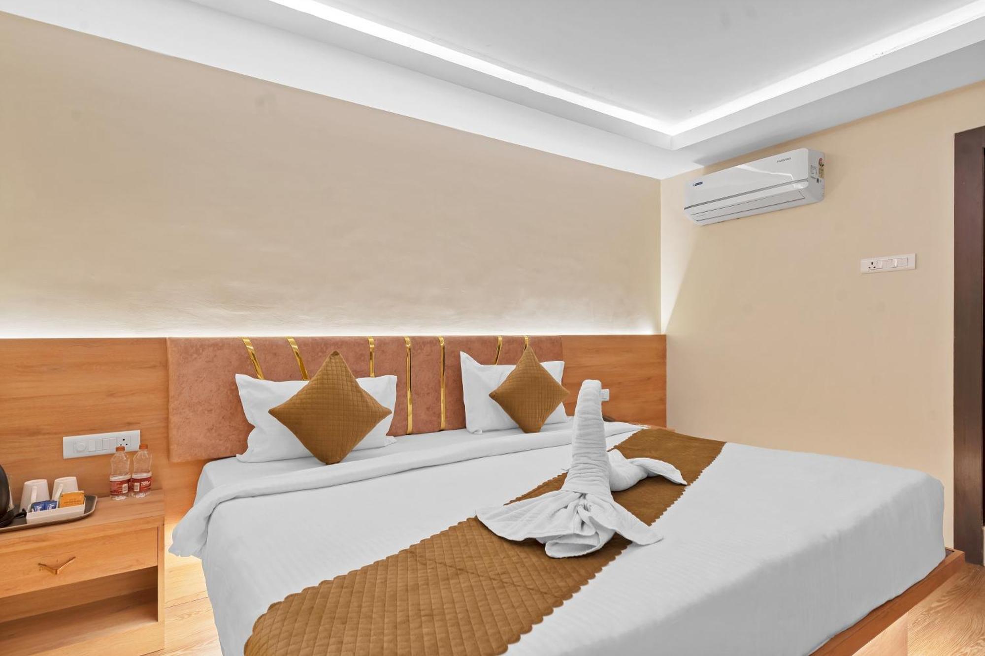 Hotel Sm Deccan Park Shamshabad Exteriör bild