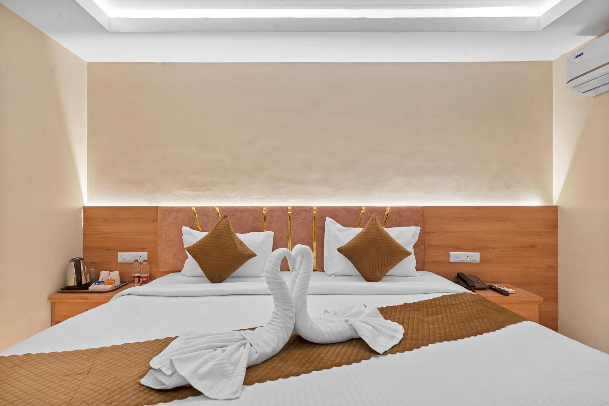 Hotel Sm Deccan Park Shamshabad Exteriör bild