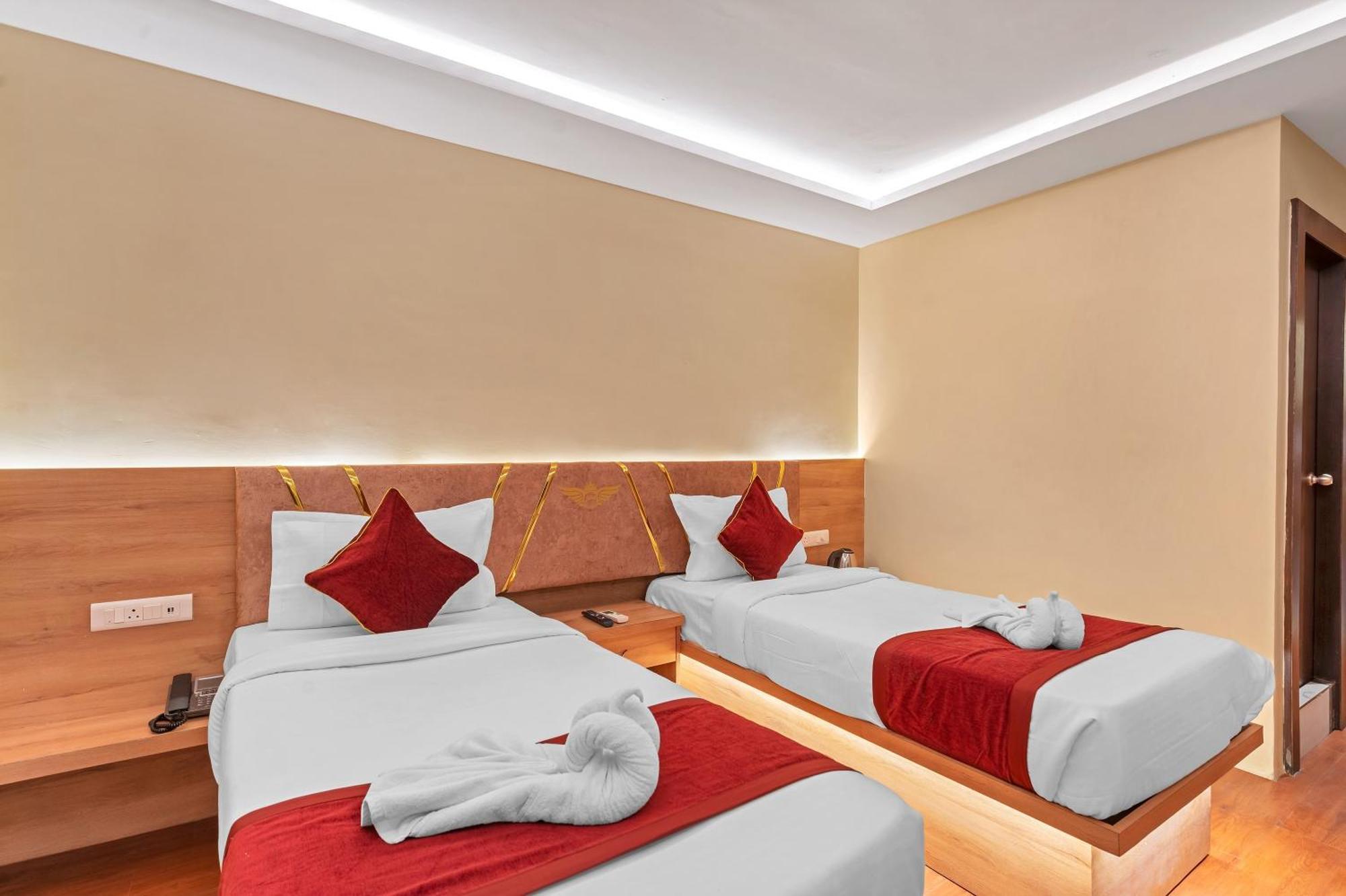 Hotel Sm Deccan Park Shamshabad Exteriör bild