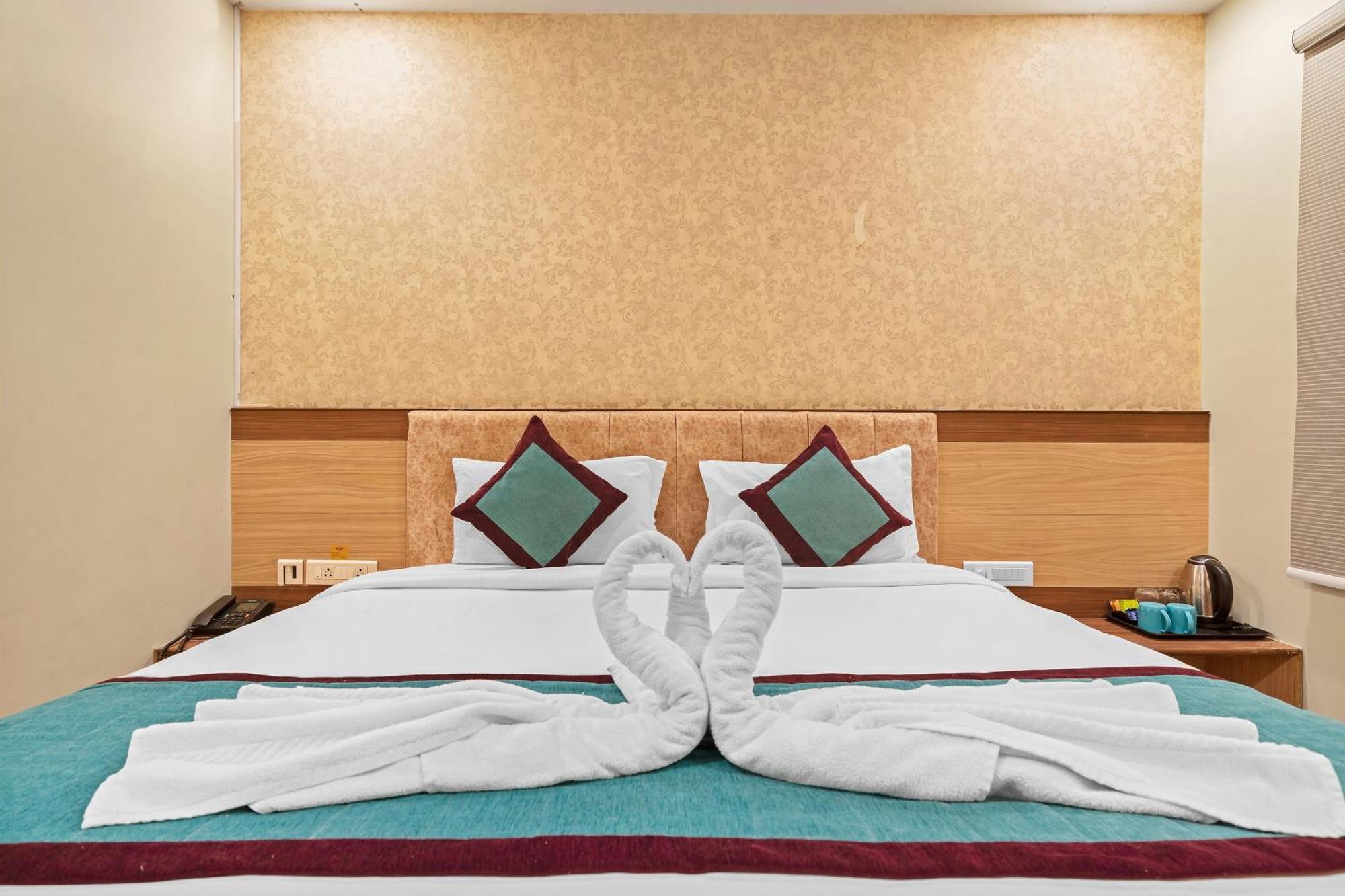 Hotel Sm Deccan Park Shamshabad Exteriör bild
